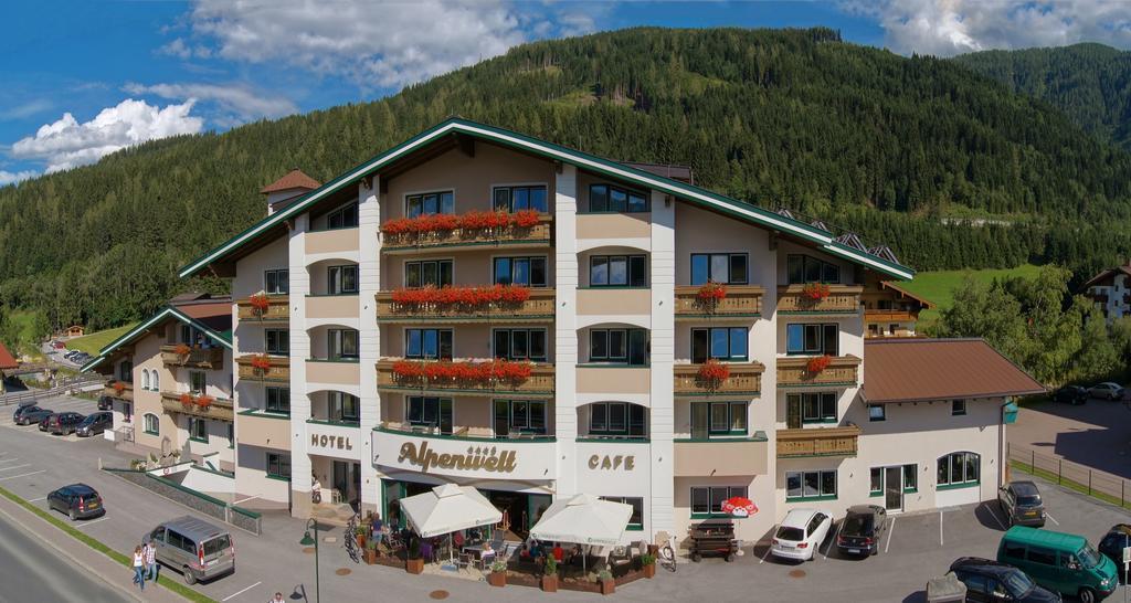 Hotel Alpenwelt Superior Flachau Exterior photo