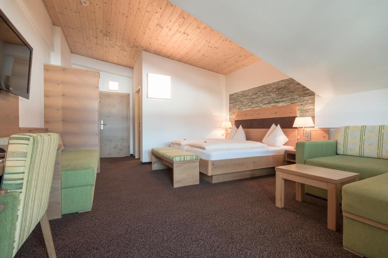 Hotel Alpenwelt Superior Flachau Exterior photo